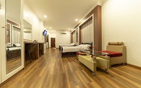 4 Rivers Hotel